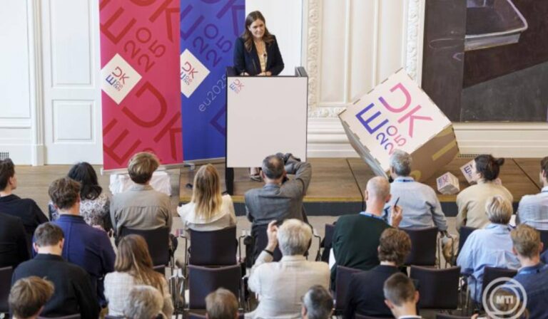 Átvette Dánia az EU-elnökséget Lengyelországtól
