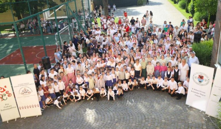 Felvételt hirdet a Tulipán Tanoda Magyar Népművészeti Iskola