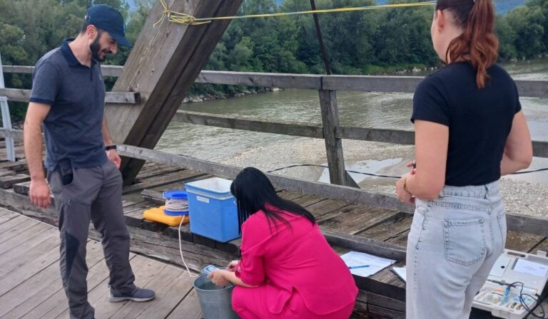 Ukrán és román szakemberek vizsgálják a Tisza vizét