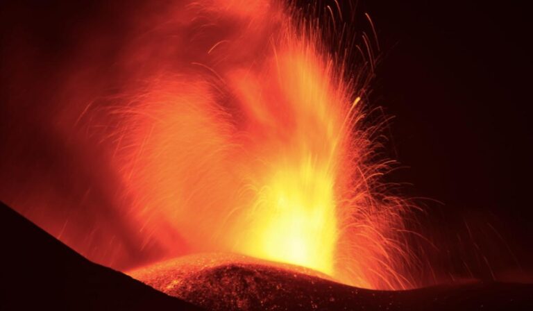 Ismét kitört az Etna