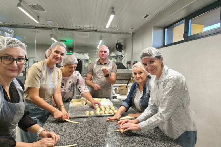 A főkonzulátus munkatársai látogatást tettek Valentin Stefanyo cukrászműhelyében