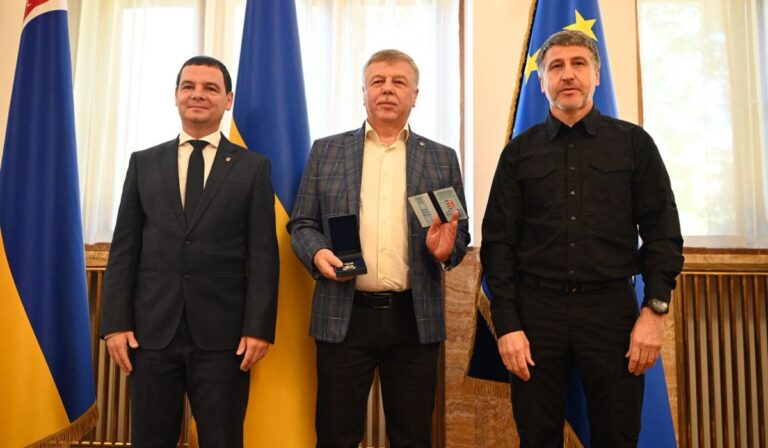 Neves kárpátaljaiakat tüntettek ki Ungváron