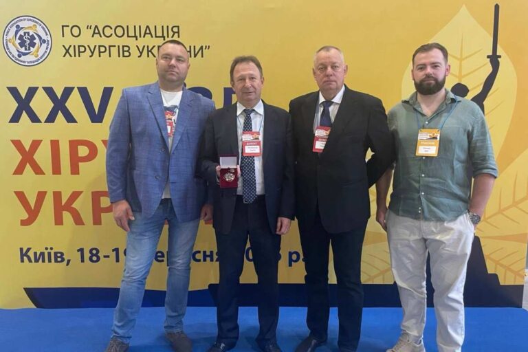 Munkácsi orvost tüntettek ki az Ukrán Sebészek Kongresszusán