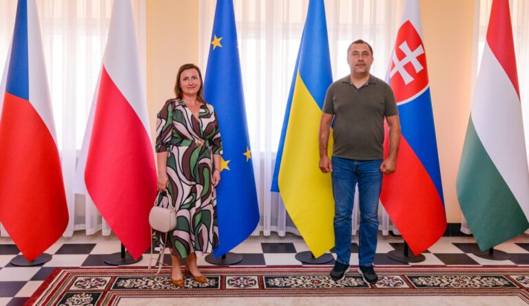 A kárpátaljai kormányzóhelyettessel találkozott Ferenc Viktória