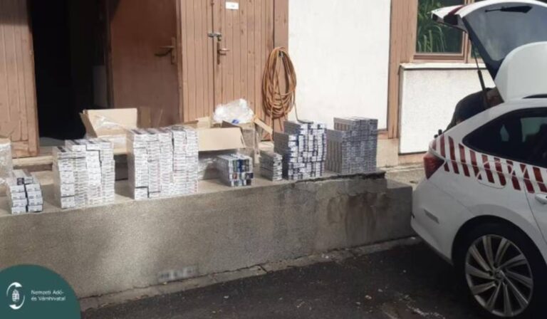 A tenger gyümölcsei közé rejtették a cigarettát