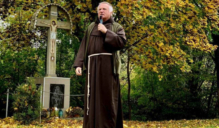 Kárpátalján járt Böjte Csaba ferences szerzetes