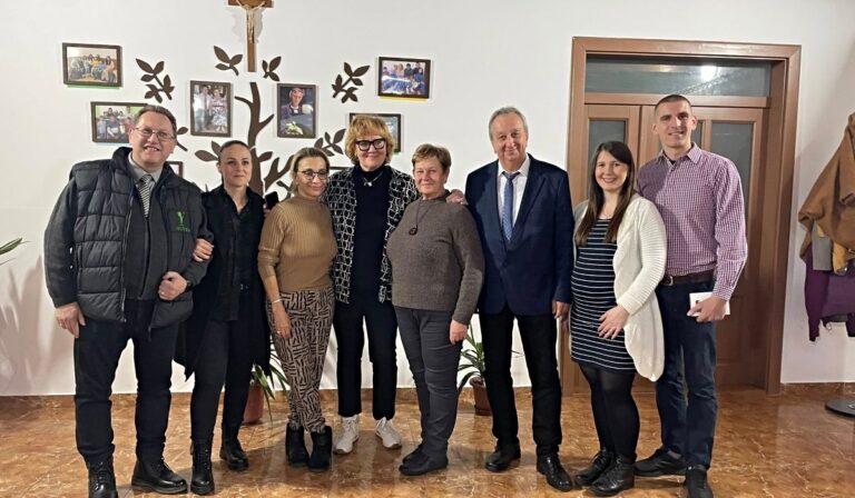 Kárpátaljára látogatott Siklósi Beatrix a Jónak lenni jó! keretében