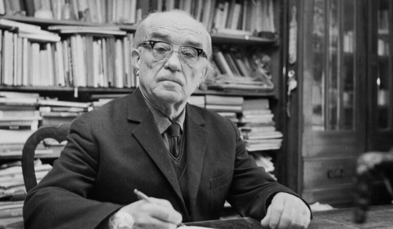 130 éve született Öveges József