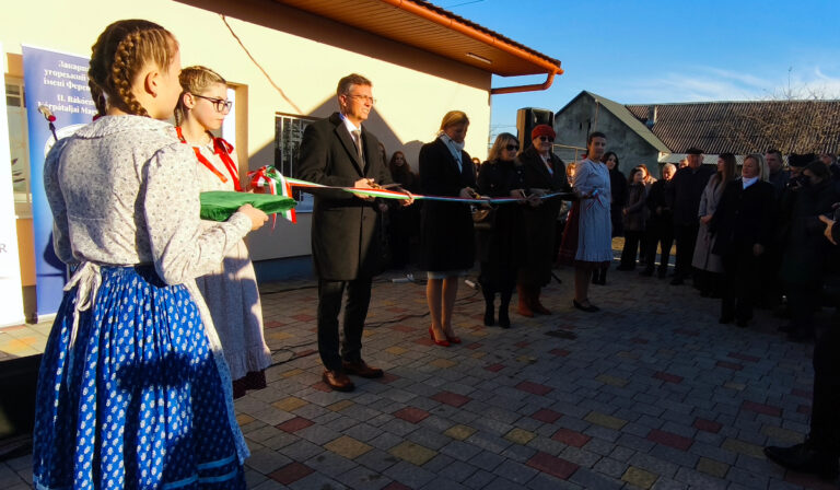 Felavatták Bódi László „Cipő” emlékházát és zenei stúdióját