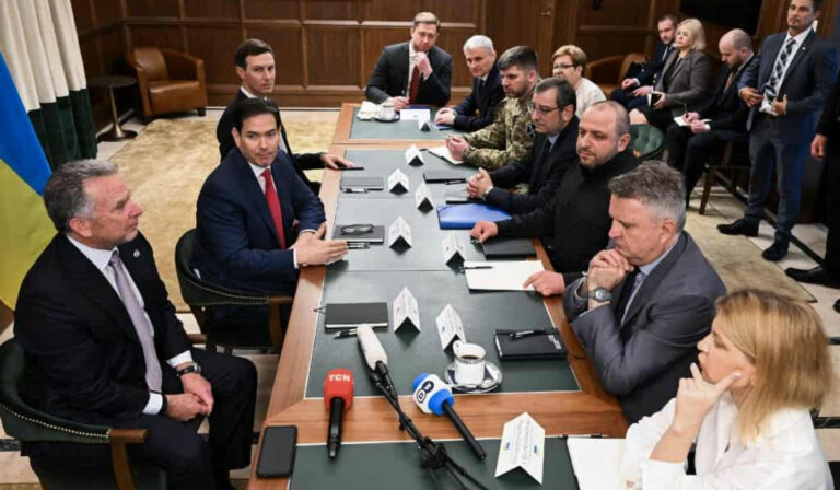 Amerikai-ukrán tárgyalások Floridában 2025. november 30-án