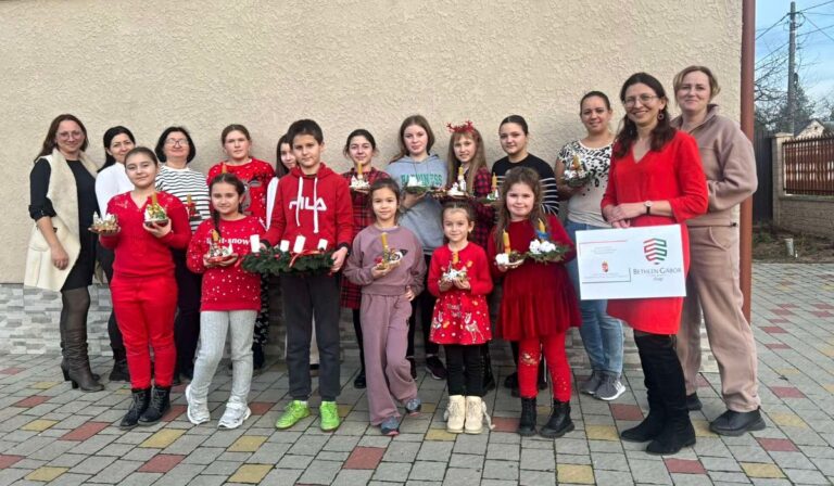 Adventikoszorú-készítés és mézeskalácssütés a Tulipán Tanodákban