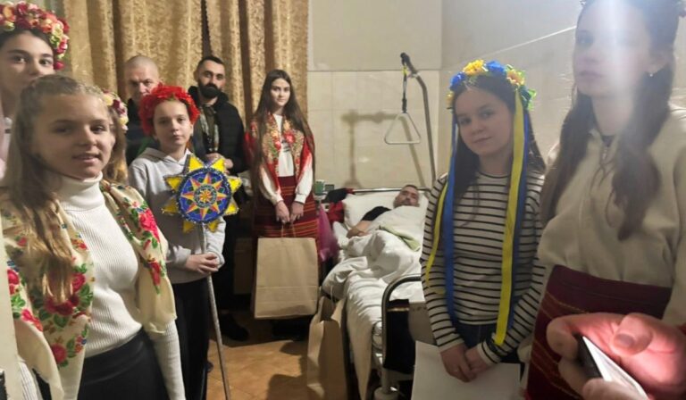 Karácsonyi köszöntés a Szent Márton Kórházban