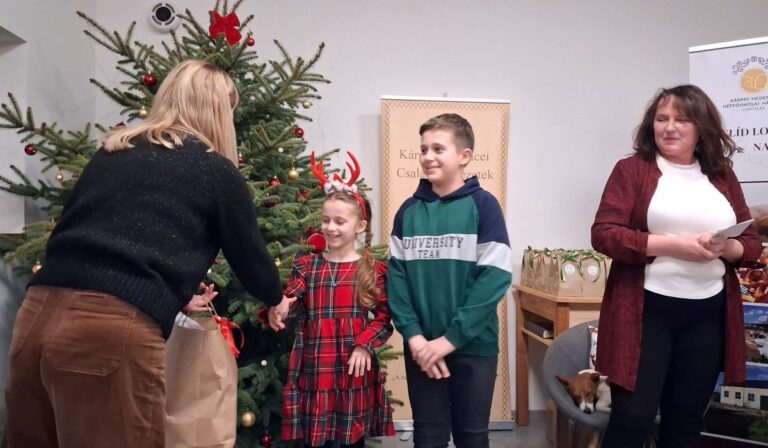 Vers, dallam és kézműves örömök a Szelíd Lovas Népfőiskolán