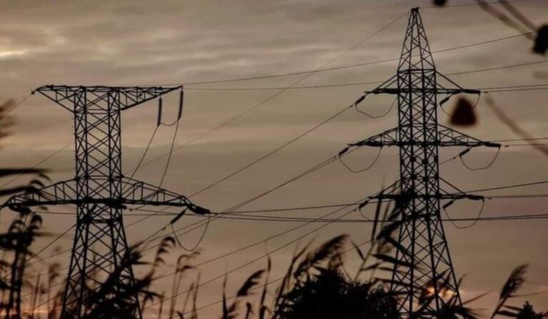 Hat ukrajnai megye maradt áram nélkül az orosz támadások következtében