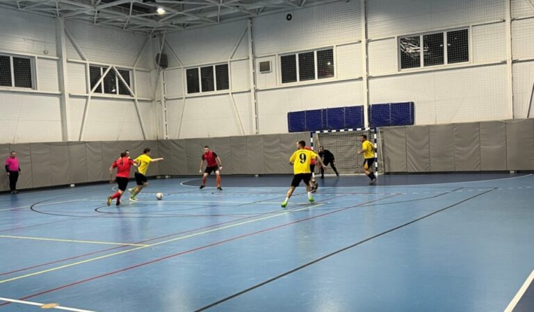Futsal: kikaptak az egyetemisták, élre állt a Rendőrség