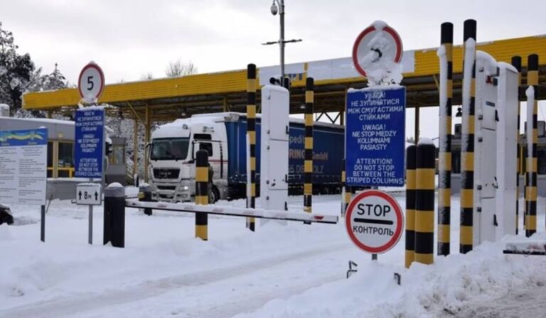 Közel 4000-en érkeztek szerdán Magyarországra Ukrajnából