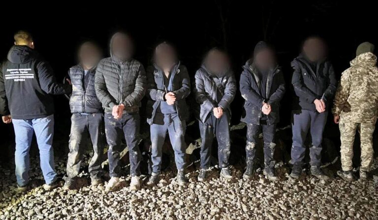Hadkötelesek szökését segítő magyar állampolgárt vettek őrizetbe