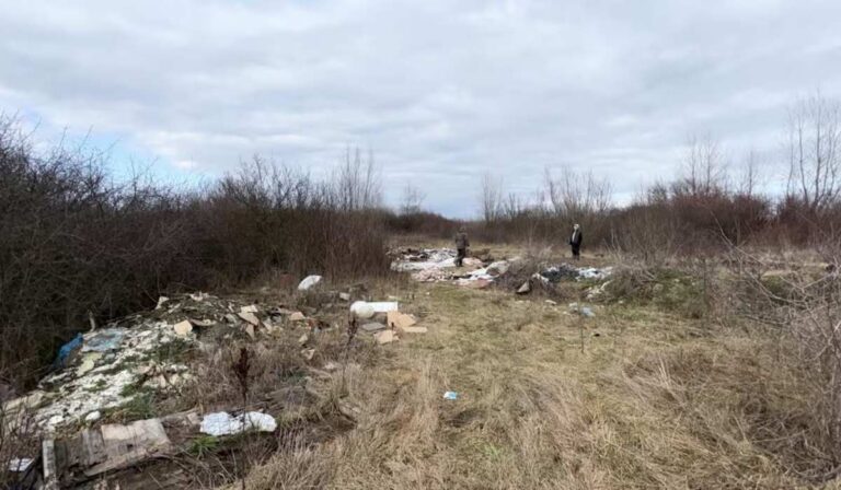 Illegális hulladéklerakóra bukkantak a Nagyszőlősi kistérségben