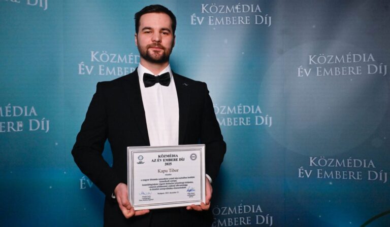 Kapu Tibor átvette a Közmédia Év Embere Díját