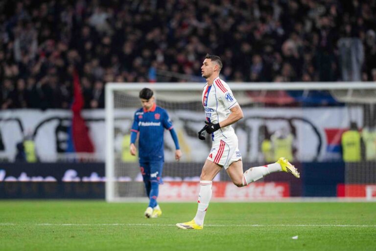 Roman Jaremcsuk bemutatkozott az Olympique Lyon színeiben