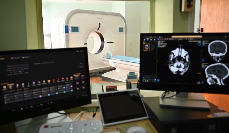 Új CT-berendezést helyeztek üzembe a Kárpátaljai Megyei Gyermekkórházban