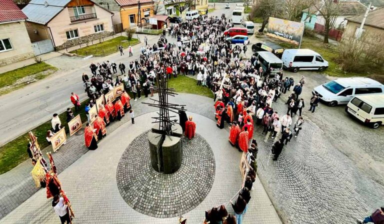 X. Kereszthódoló körmenet Beregszászban