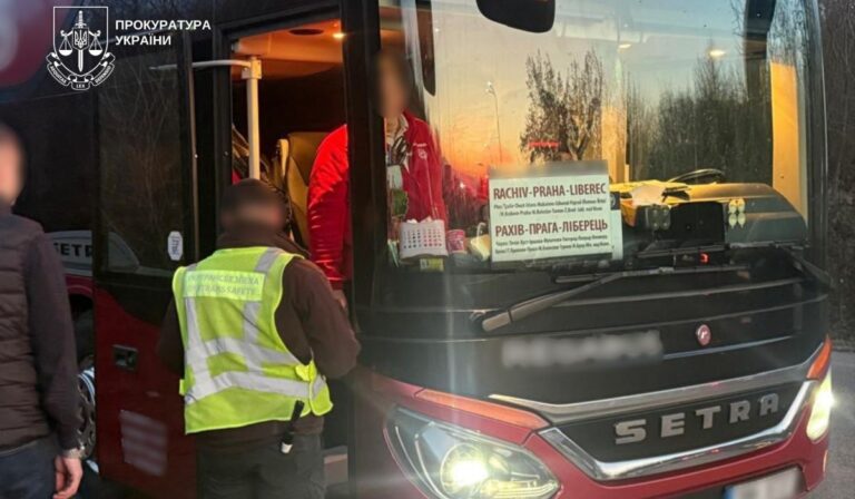 Illegális buszjárat-hálózatot lepleztek le Kárpátalján