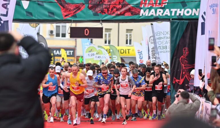 Jótékonysági félmaraton Huszton