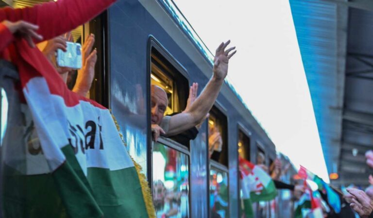 Idén is indul zarándokvonat a csíksomlyói pünkösdi búcsúba