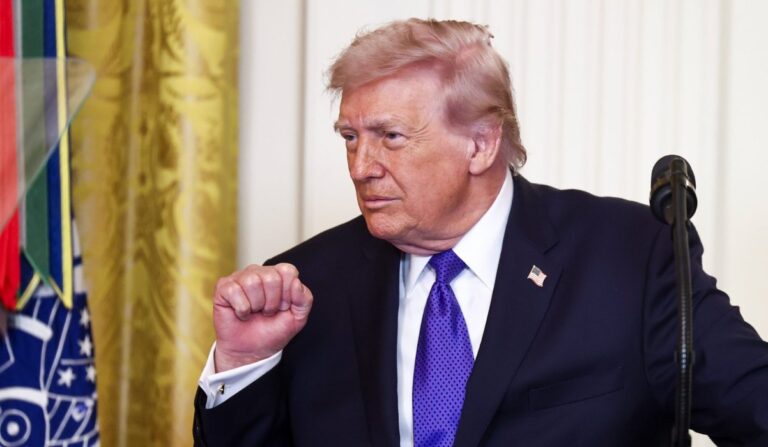 Donald Trump: életbe lép az iráni kikötők amerikai blokádja