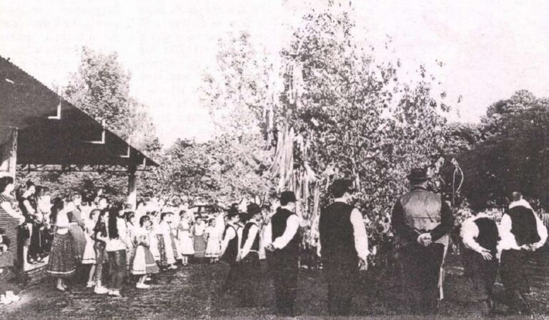 Kárpátalja anno: májusfaállítás 1940-ből