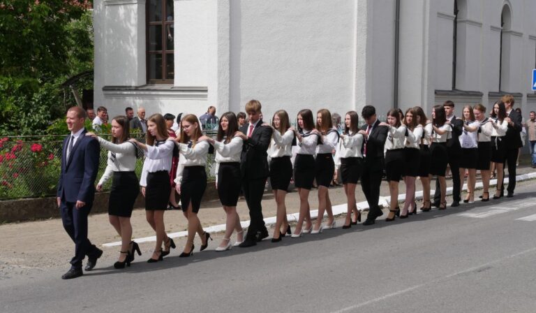 Ballagás a Péterfalvai Magyar Tannyelvű Református Líceumban