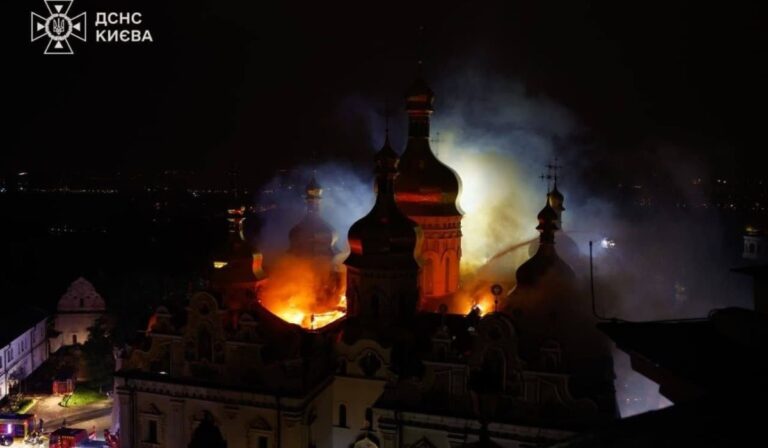 Orosz találat érte a Pecserszka lavra barlangkolostor Nagyboldogasszony székesegyházát