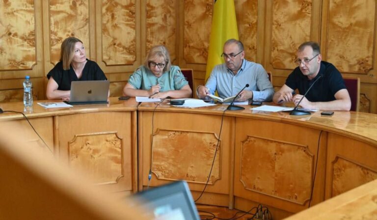 Kárpátalja egészségügyi kihívásai: oltások, kanyaró és az iskolai ivóvíz minősége