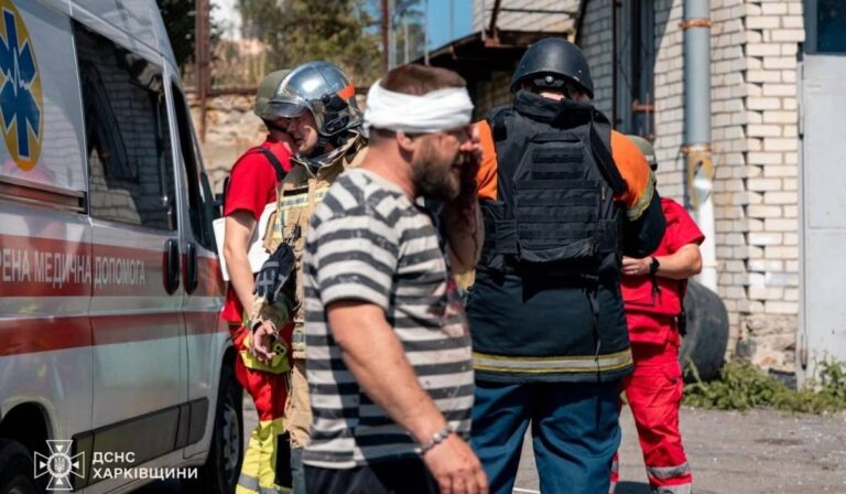 Az orosz hadsereg légibombákkal mért csapást Harkivra