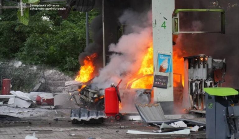 Benzinkutat ért orosz támadás Zaporizzsjában