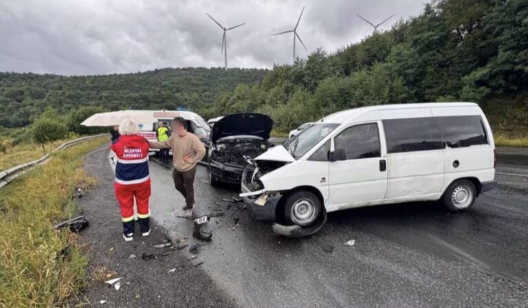 Baleset történt a Kijev–Csap autóúton: hatan megsérültek