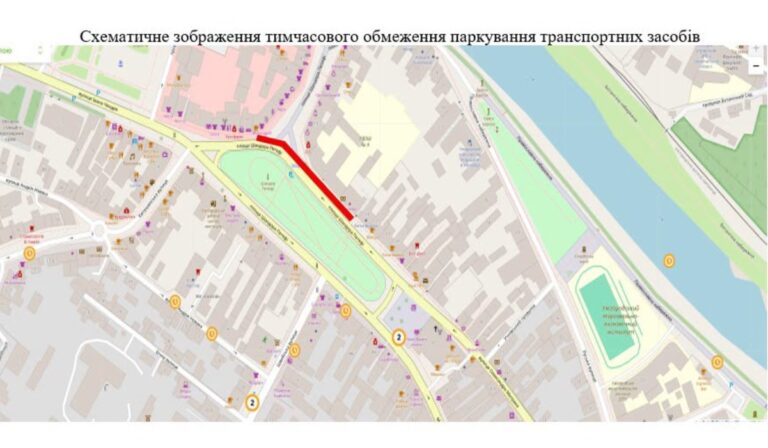 Ideiglenesen korlátozzák a parkolást az ungvári Petőfi téren