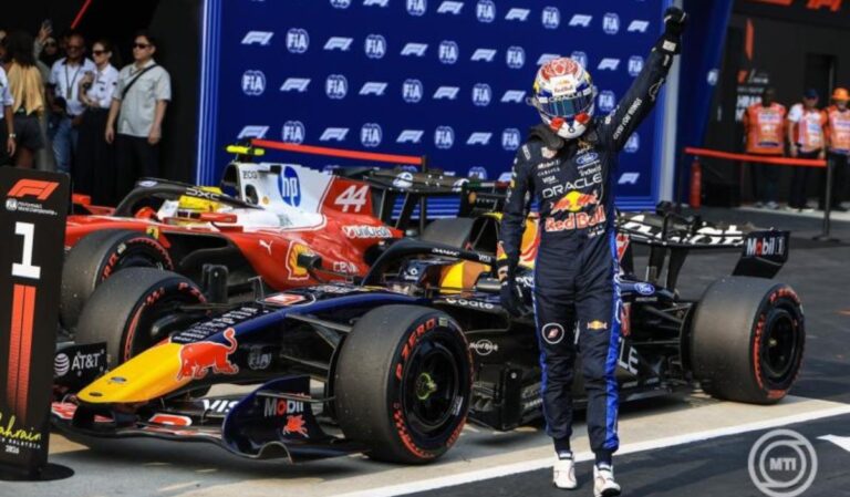 Bahreini Nagydíj: Verstappen nyerte a kaotikus sepangi viadalt